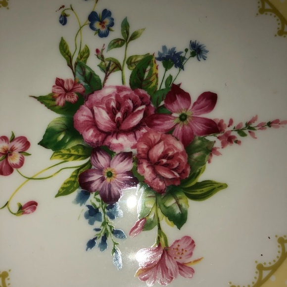 Floral China Side Plates Set  for the Perfect tea party or to serve sweets on. - Picture 9 of 11